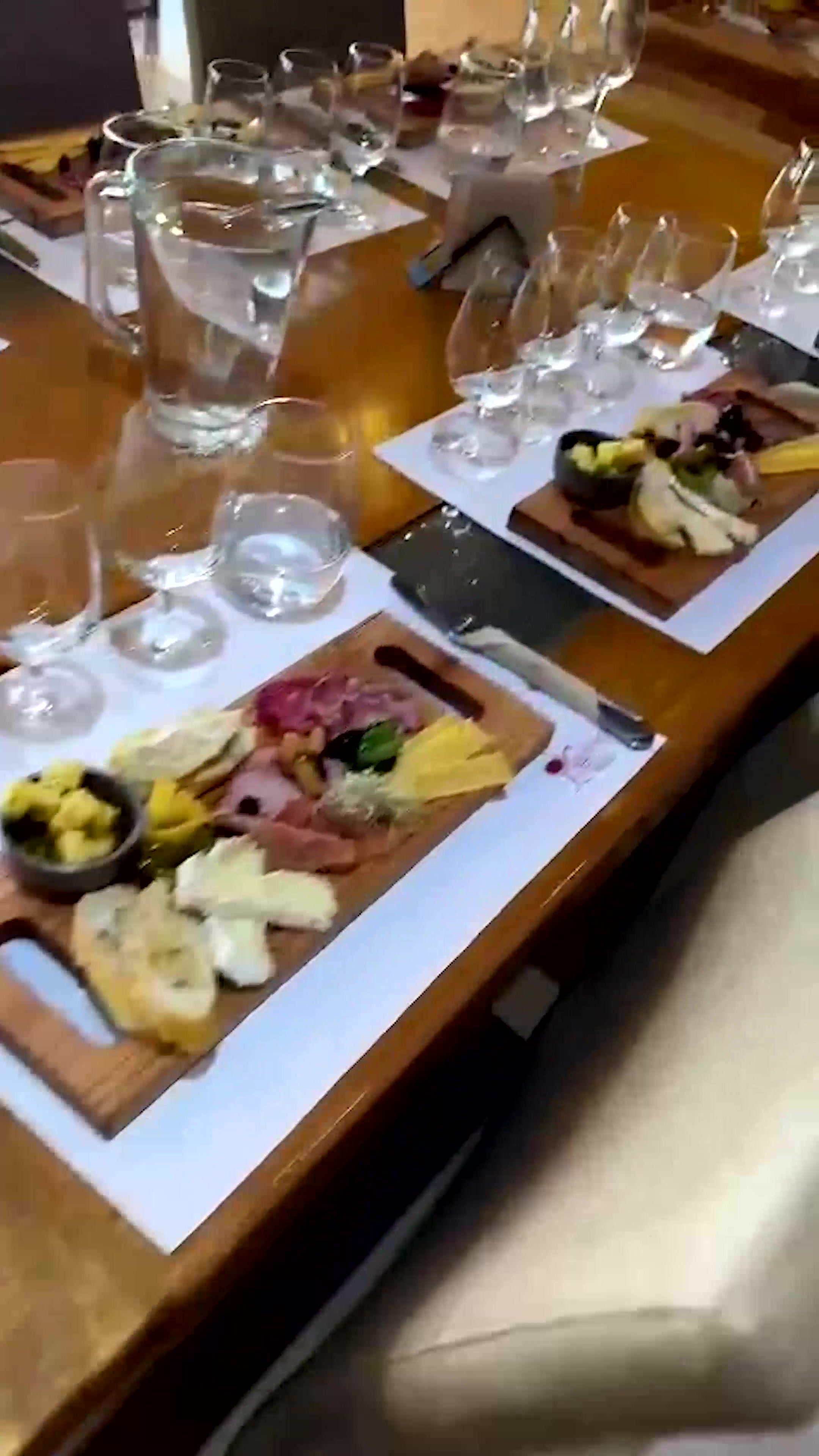 Degustación de vinos y quesos de City and Wine en Ushuaia